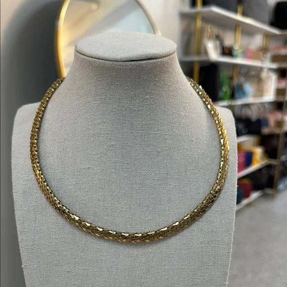 Gold Tone Necklace - Picture 2 of 6